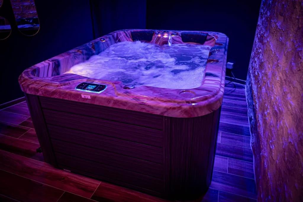 Love Room Spa Privatif Villefranche-sur-Saône Esterno foto